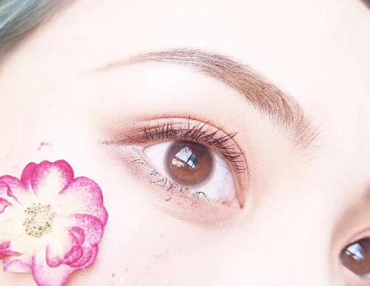 美瞳到期了繼續(xù)戴會怎樣?美瞳的透氧量怎么看?