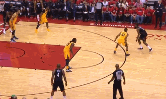 NBA73年無人創(chuàng)下的紀(jì)錄 詹姆斯哈登15場比賽 至少投丟10個3分球