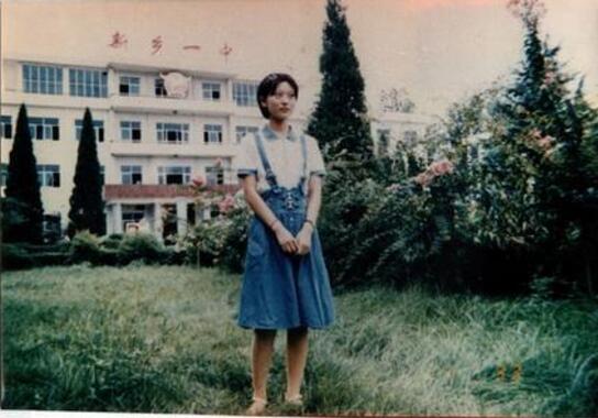 中國美女小神童何碧玉 14歲高考900分 當(dāng)高考狀元上清華