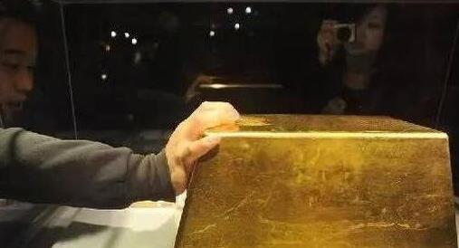 世界上最大的金磚,重達(dá)220公斤的金磚全是錢