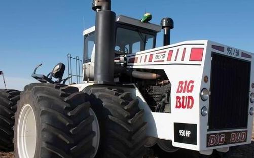 世界上最貴的拖拉機(jī),BIG BUD747拖拉機(jī)高達(dá)780.6萬(wàn)元