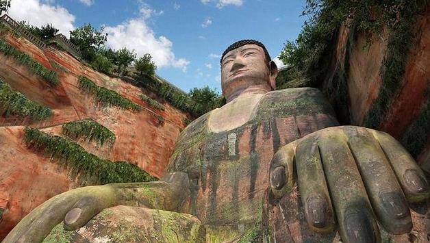 世界上最大的石刻佛像 樂山大佛高71米 國(guó)家5A級(jí)旅游景區(qū)
