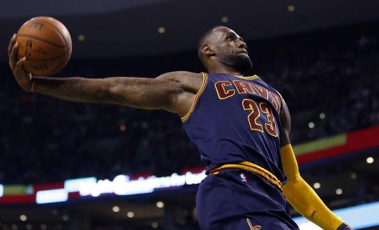 NBA中目光最長遠(yuǎn)的球員是誰 詹姆斯從一貧如洗到十億美金