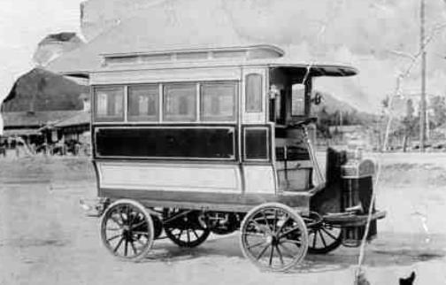 世界上最早的公交車 馬達(dá)式公共汽車1895年3月出現(xiàn)在德國(guó)