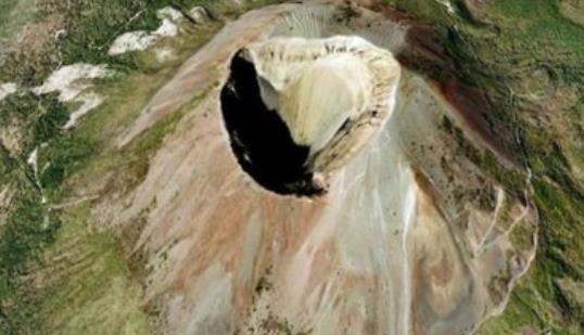 世界上最大的活火山口 意大利維蘇威火山爆發(fā)過(guò)五十多次