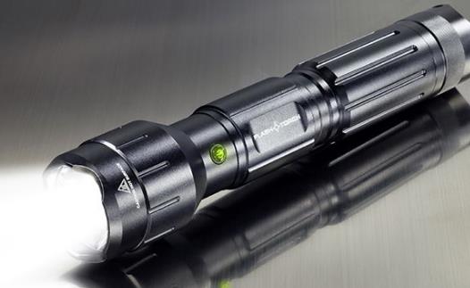 世界上最亮的手電筒 Flashtorch1能夠煎雞蛋