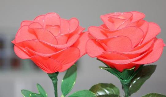 世界最早的絹花 187號墓內(nèi)出土唐代絹花