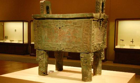 世界上最大的青銅器 司母戊大方鼎重832.84公斤