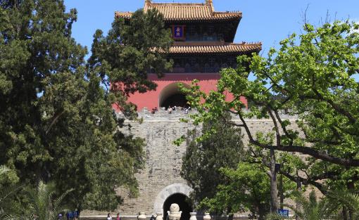 最早科學(xué)發(fā)掘的帝陵 明十三陵建于1409-1645年