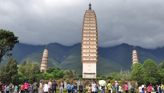 中國層數(shù)最多的密檐式磚塔 崇圣寺三塔比嵩岳寺塔還多一層