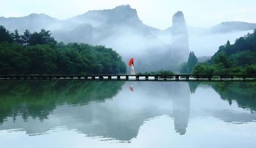 世界最高的石筍 鼎湖峰高170.8米