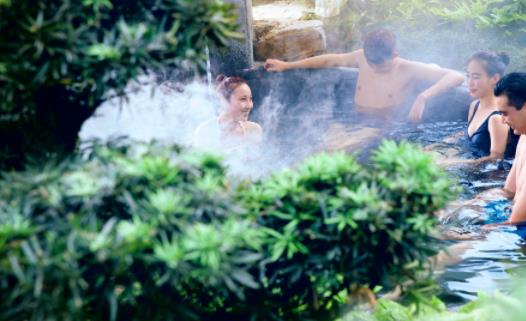 世界海拔最高的溫泉群 西山溫泉群海拔5000米左右