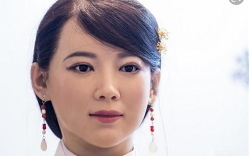 中國(guó)最美機(jī)器人 佳佳竟被問是否有男朋友
