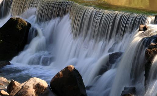 中國(guó)最美冰瀑 牡丹江鏡泊湖美的醉人