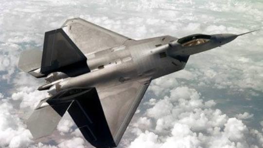 世界上最先進(jìn)的戰(zhàn)斗機(jī) 美國(guó)F-22猛禽進(jìn)入服役的第五代戰(zhàn)斗機(jī)
