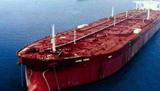 世界最大的貨船 造諾克·耐維斯號排水量相當于15艘遼寧艦