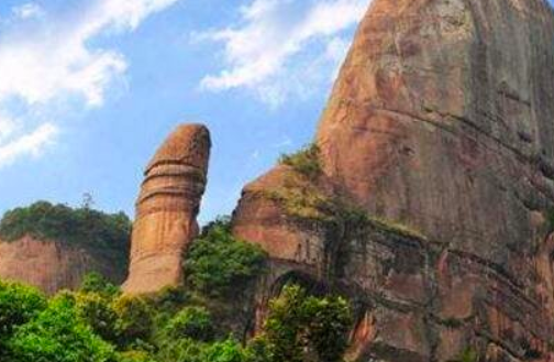 世界上最污的山 丹霞山陽(yáng)元石就像男生殖器官