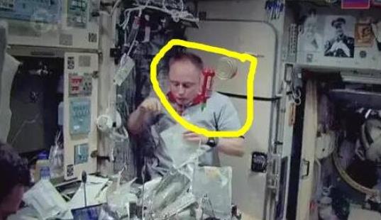 世界第一辣醬 是拉差辣醬走向了外太空