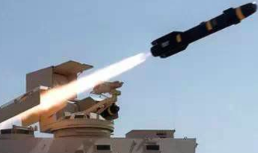世界上最具殺傷力的反坦克武器 AGM-114RⅡ反坦克導彈長163厘米