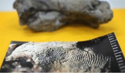 世界上人類最早的指紋 7000年前女人或小孩