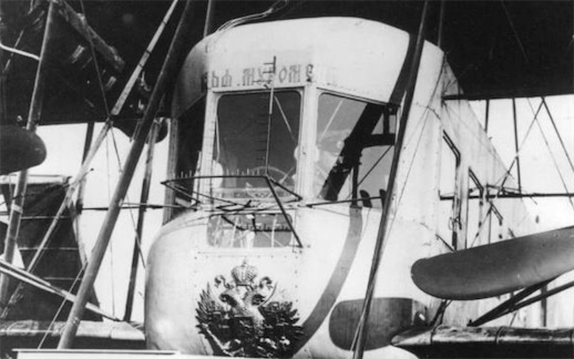 第一架裝有四臺發(fā)動機的重型轟炸機 1912年制造的伊里亞·穆羅梅茨重型轟炸機