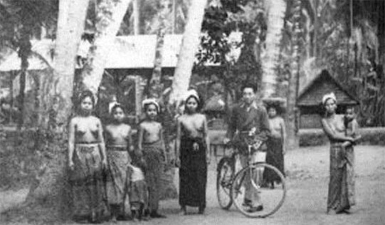 人類歷史上徒步環(huán)游地球第一人 1930年夏潘德明開始了徒步之旅
