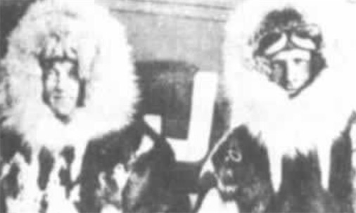 世界最早繞極地飛行的人 E.M•朗在1971年開始繞極地飛行