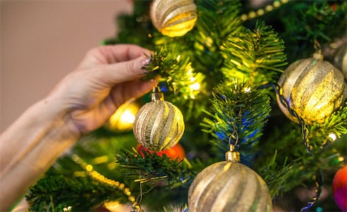 世界上最昂貴的圣誕樹 一顆24K金圣誕樹成本為1680000美元