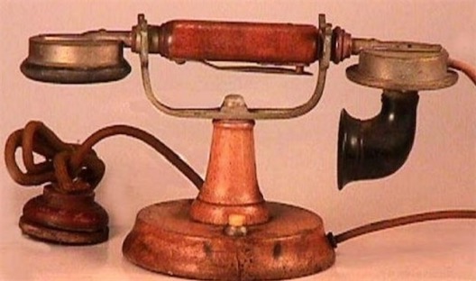 世界最早的電話機 1875年由貝爾發(fā)明
