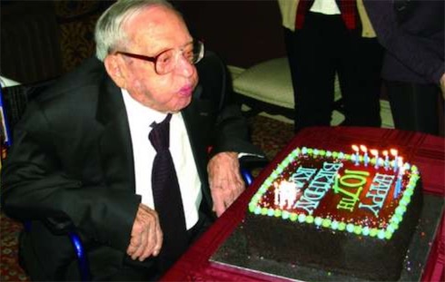 世界上年紀最大的股票經(jīng)紀人 歐文卡恩2011年時已106歲
