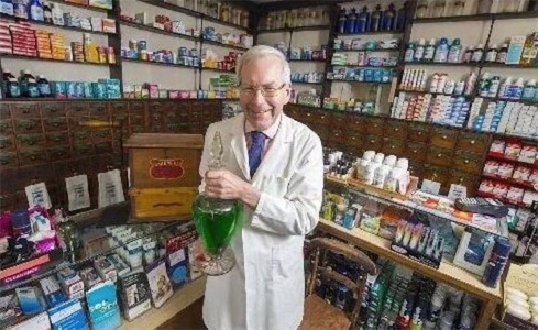 英國最古老藥房 瑞夫利藥房已有282年歷史