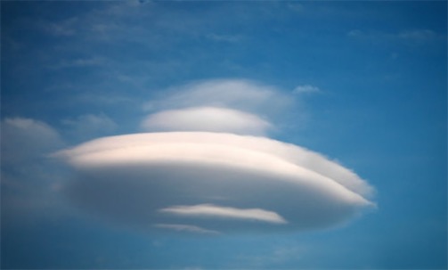 世界上最早被目擊到的UFO 在1801年發(fā)出藍(lán)光的不明飛行物體造訪赫爾
