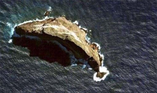 世界上最陡峭的島 金字塔島連站的地方都沒有