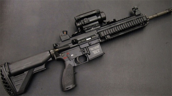 世界最致命突擊步槍 HK416采用短行程導(dǎo)氣式自動(dòng)方式