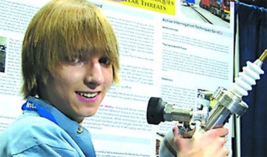 世界上最年輕的物理學家 泰勒·威爾遜14歲便制作小型核反應堆