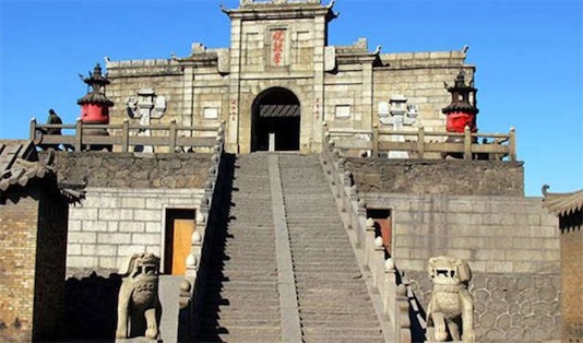 衡山最高的峰 祝融峰高1300米