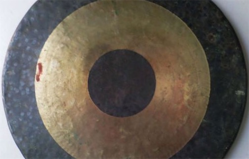 中國(guó)最早的大鑼 廣西貴縣泊灣一號(hào)古墓出土的西漢銅鑼