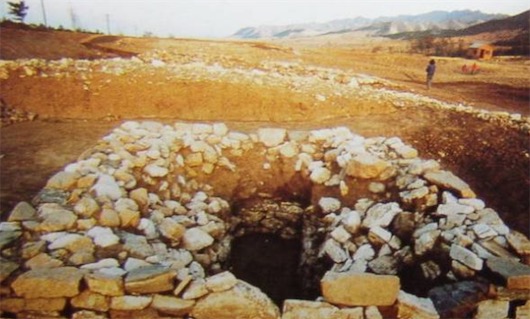 中國最古老的神廟遺址 公元前3630年的牛河梁女神廟