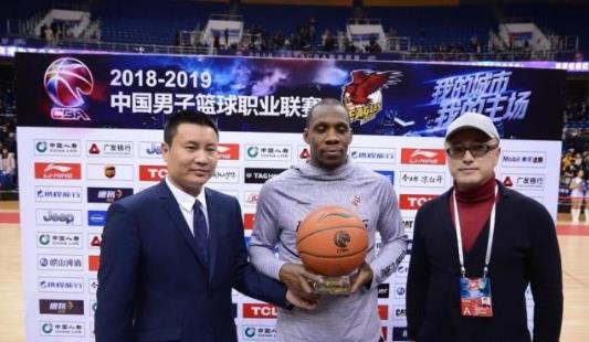 CBA聯(lián)賽首位外援萬分先生 遼寧隊外援哈德森僅用9個賽季完成此記錄