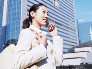 如何提升職場女性魅力？5招教你成為社交達人