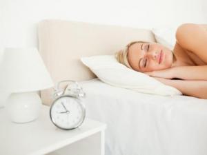 睡眠不好失眠怎么辦？睡眠不好吃什么好