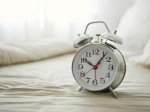 一天中什么時(shí)間睡覺最好？最好的睡眠時(shí)間