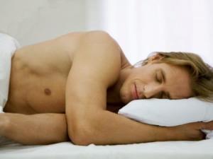 男人裸睡對(duì)身體好嗎？男人睡眠不好怎么辦