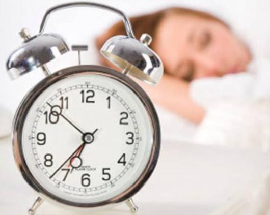 睡眠時(shí)間與死亡率對(duì)照表:一天睡幾個(gè)小時(shí)最好?睡多睡少都不好