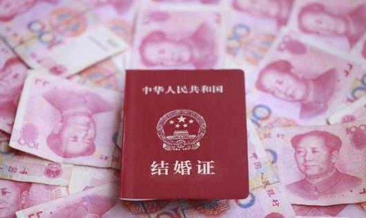 彩禮要10萬屬于什么水平?女方要彩禮10萬家里不同意怎么辦