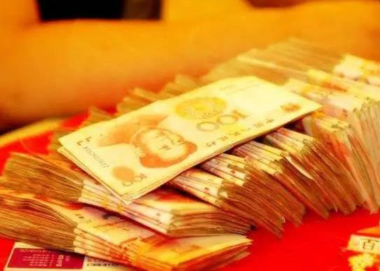 彩禮貸款結(jié)婚應(yīng)不應(yīng)該?男方彩禮錢不夠可以貸款嗎?