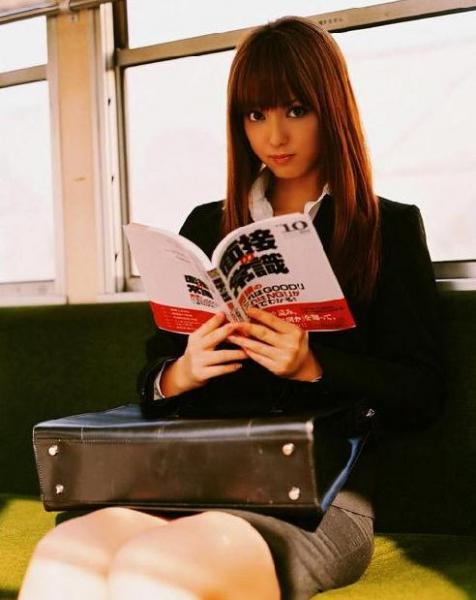 日本女星佐佐木希再被曝海量艷照,裸照曝光疑遭人報(bào)復(fù),曾入圍世界前99名美女