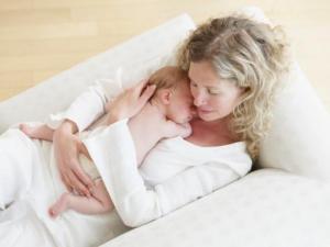 夏天如何科學(xué)坐月子？夏天坐月子的注意事項