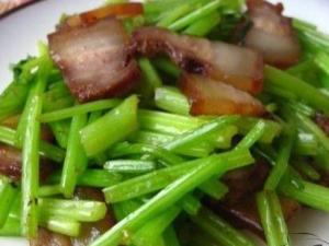 產(chǎn)婦能吃芹菜嗎？產(chǎn)婦吃芹菜有什么好處