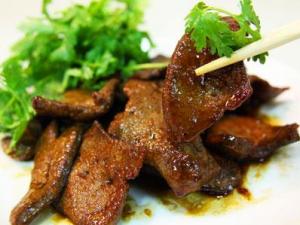 坐月子可以吃豬肝嗎？產(chǎn)婦坐月子能不能吃豬肝